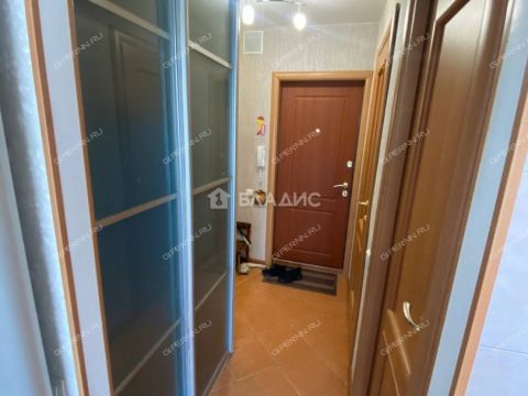3-komnatnaya-ul-tropinina-d-10 фото
