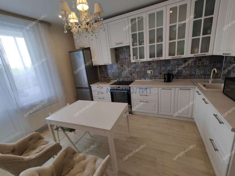 трёхкомнатная квартира на Лысогорской улице дом 89 к2