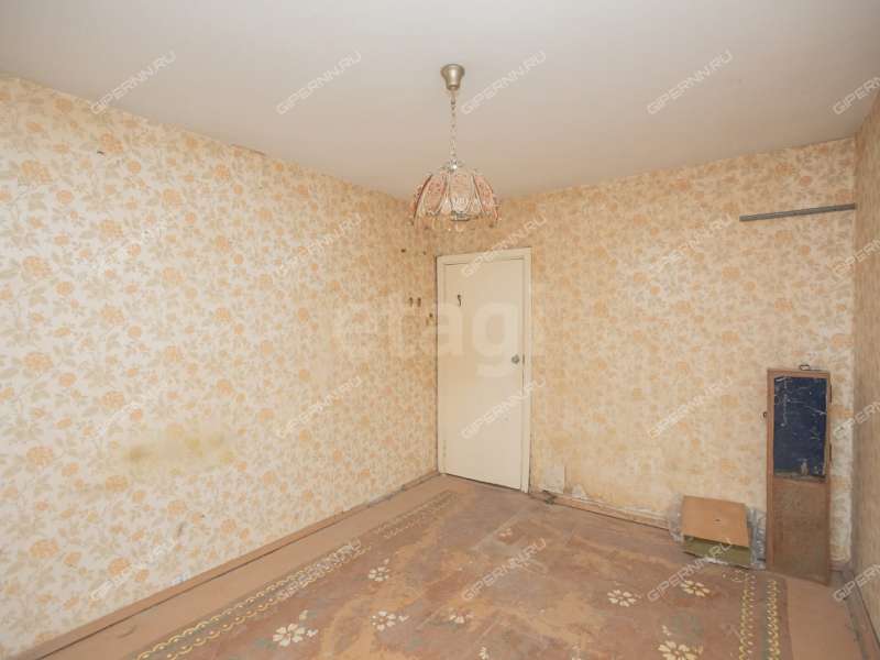 трёхкомнатная квартира на улице Маршала Голованова дом 33