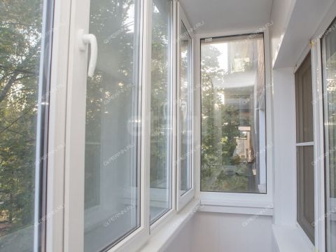 1-komnatnaya-ul-surikova-d-10 фото