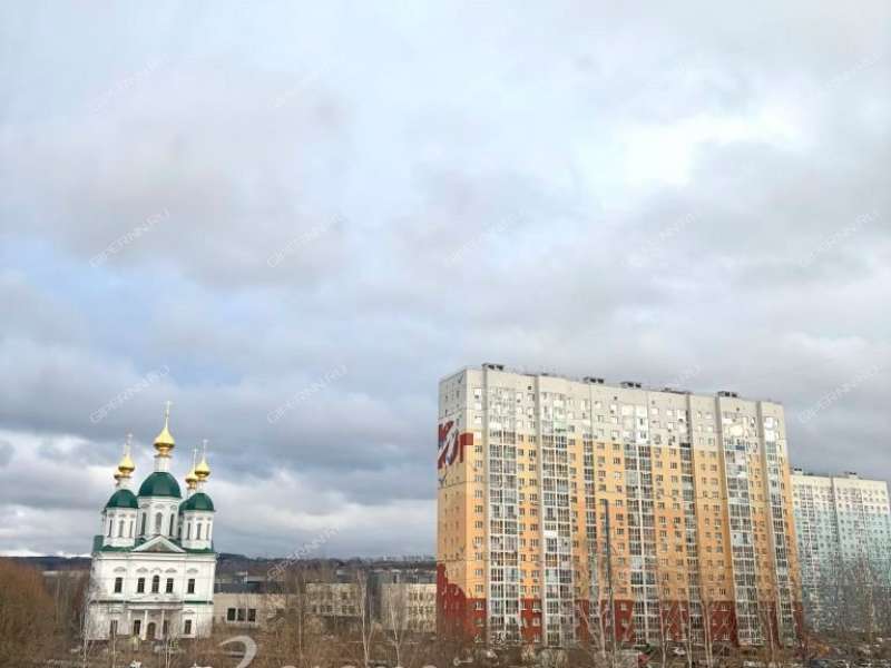 трёхкомнатная квартира на улице Героя Шнитникова дом 8