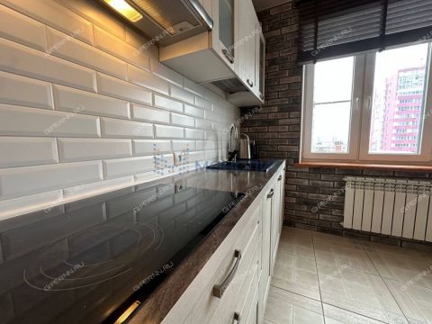 1-komnatnaya-b-r-60-letiya-oktyabrya-d-5a фото