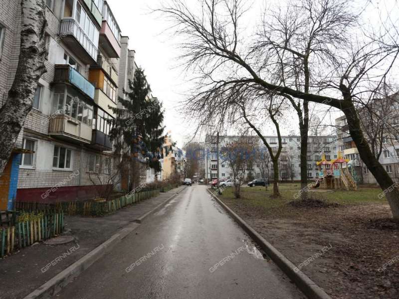 трёхкомнатная квартира на улице Бурденко дом 18