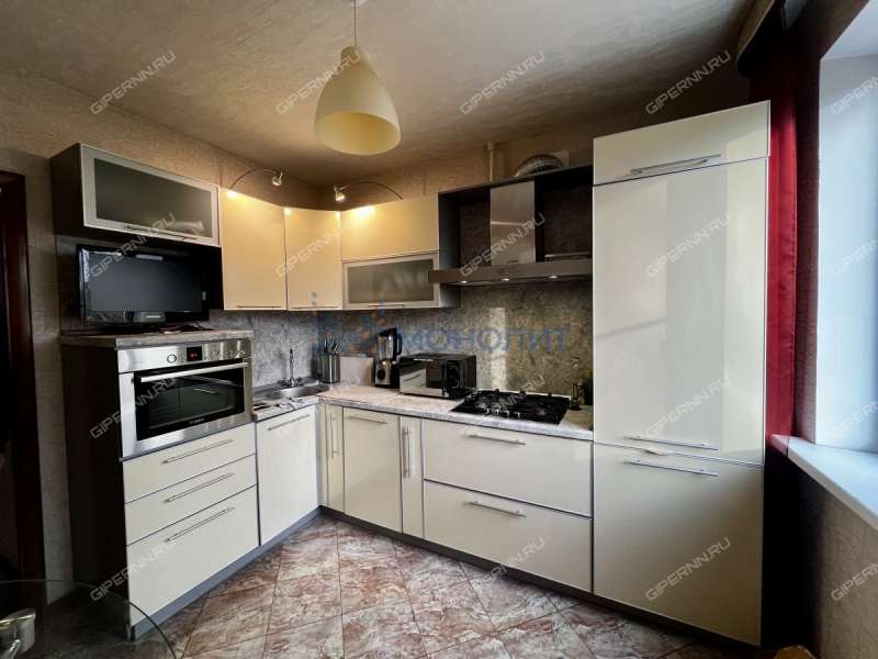 двухкомнатная квартира на улице Германа Лопатина дом 6