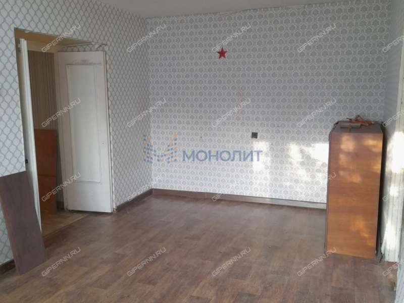 четырёхкомнатная квартира на бульваре 60-летия Октября дом 12