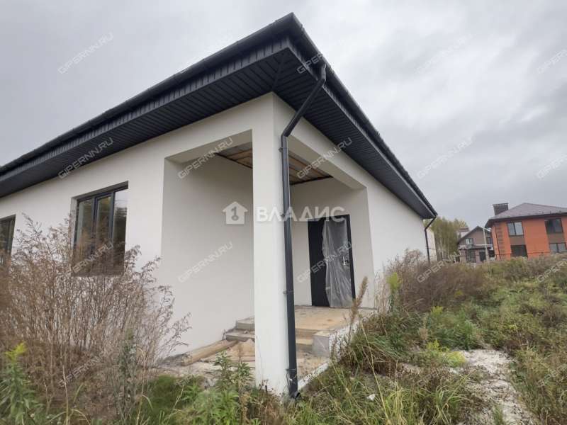 дом на улице Героя Бадина деревня Оманово