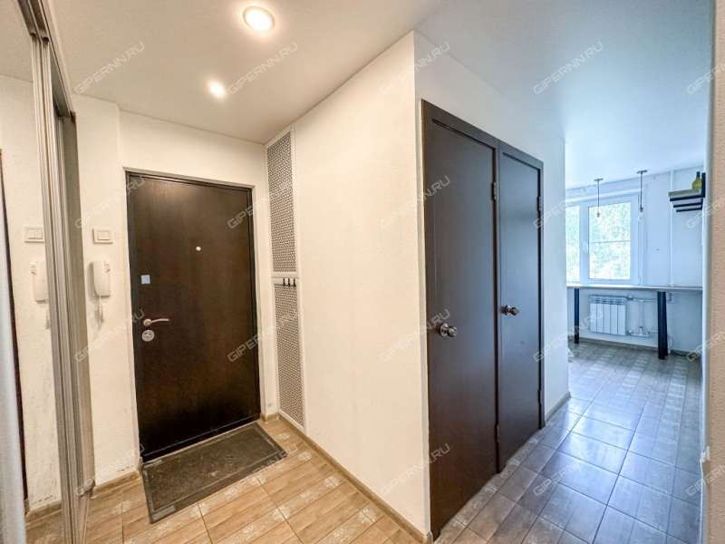 трёхкомнатная квартира на улице Юлиуса Фучика дом 39