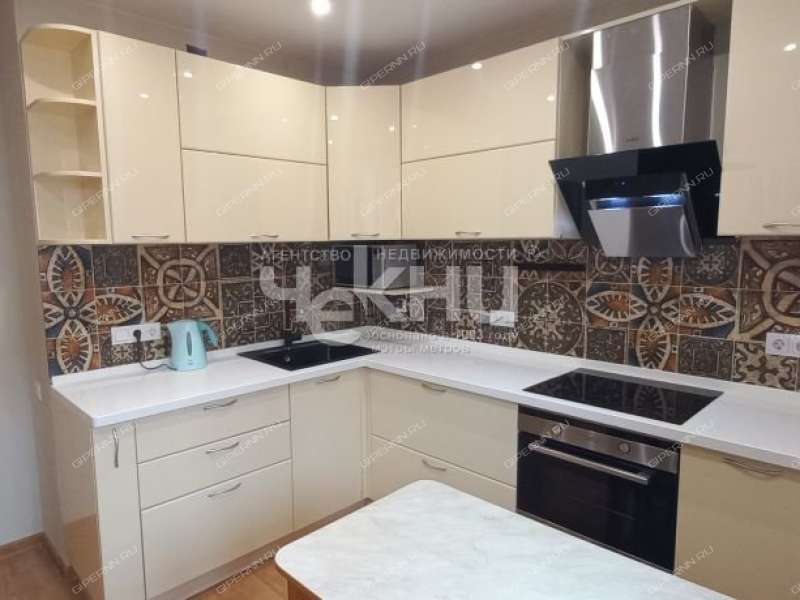 однокомнатная квартира на улице Родионова дом 165/12