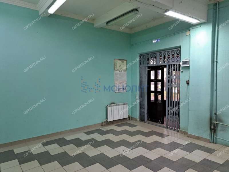 помещение под торговую площадь, недвижимость под общепит на улице Гвардейцев