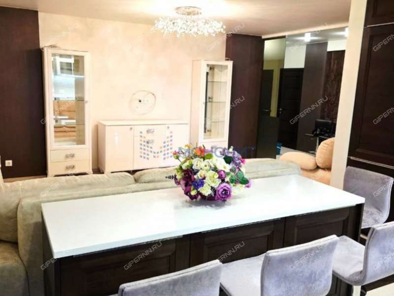 трёхкомнатная квартира на проспекте Октября дом 25