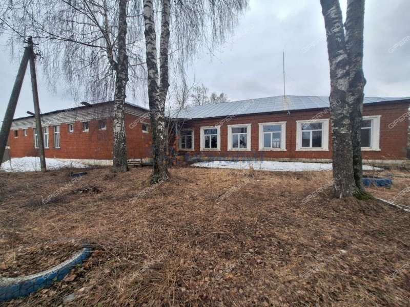 здание под склад, недвижимость под автобизнес на улице Мира село Арапово