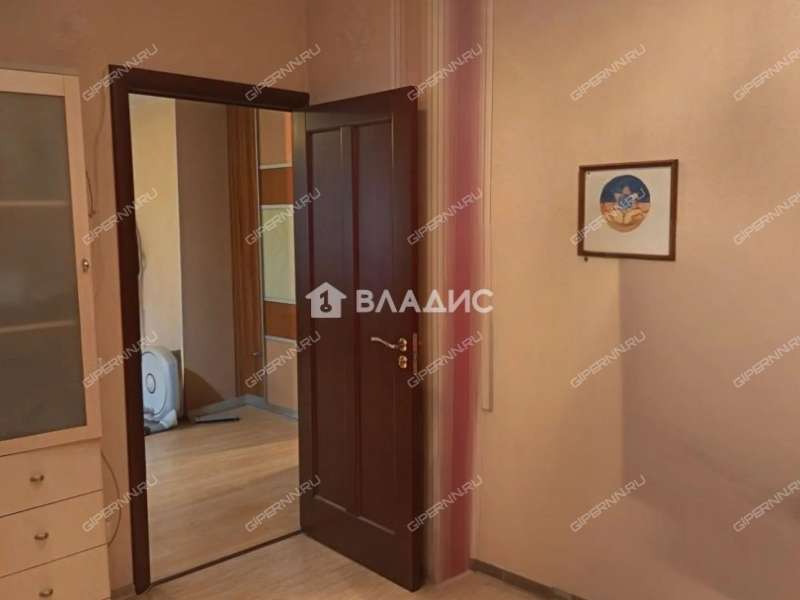 трёхкомнатная квартира на Дворовой улице дом 27