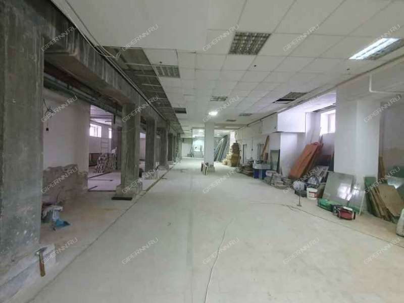 помещение под торговую площадь на улице Бурденко