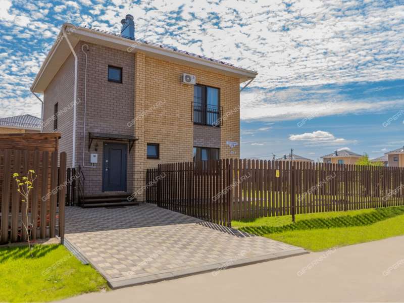 дом на 3-й Цветочной улице деревня Крутая