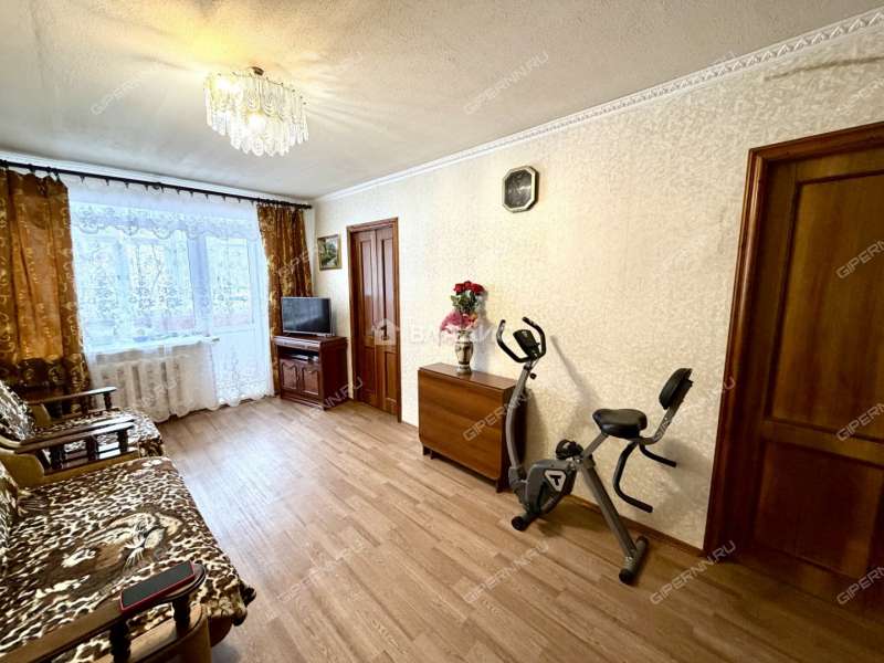 двухкомнатная квартира на улице Ванеева дом 98 к2