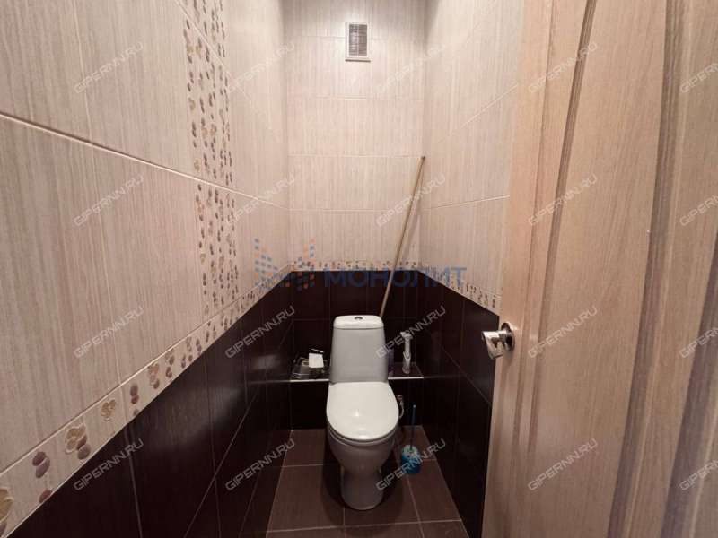 трёхкомнатная квартира на проспекте Кирова дом 10