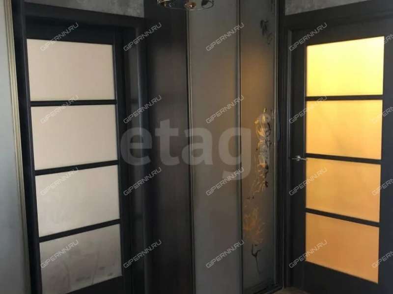 трёхкомнатная квартира на Перекопской улице дом 10