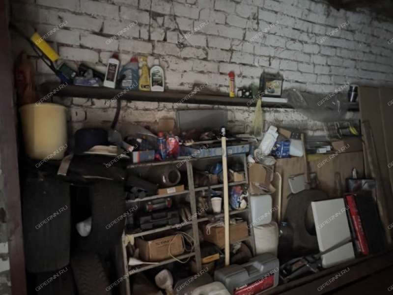 гараж на Манежной улице