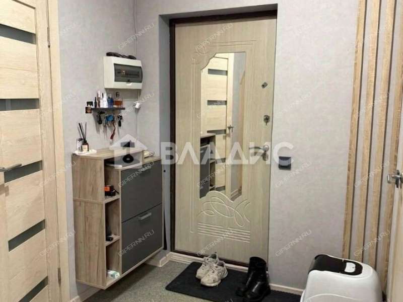 однокомнатная квартира на улице Июльских Дней дом 1 к1