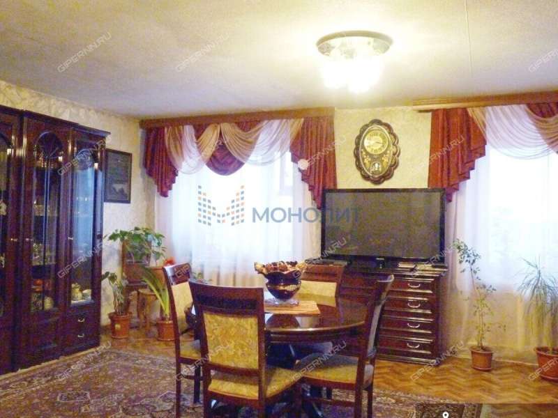 четырёхкомнатная квартира на Московском шоссе дом 146