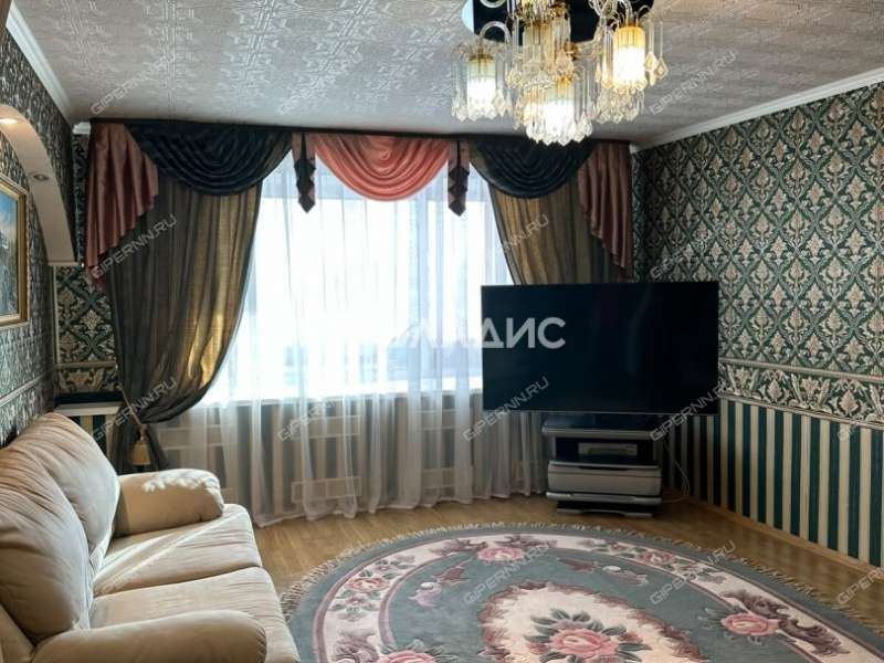 трёхкомнатная квартира на Кстовской улице дом 23 город Кстово