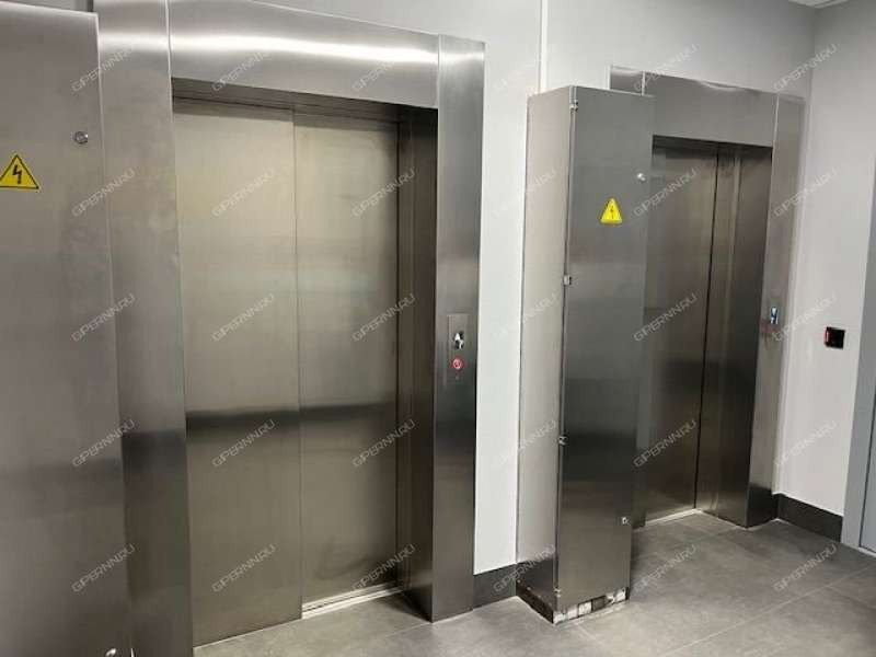 помещение под помещение свободного назначения на Комсомольской площади