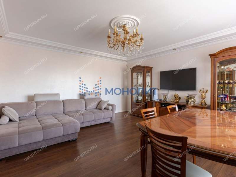 трёхкомнатная квартира на Деловой улице дом 20