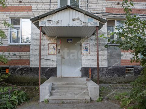 1-komnatnaya-ul-raduzhnaya-d-4a фото