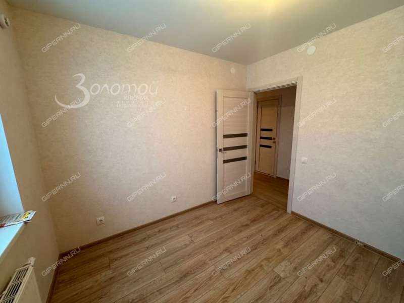 трёхкомнатная квартира на проспекте Героев Донбасса дом 12