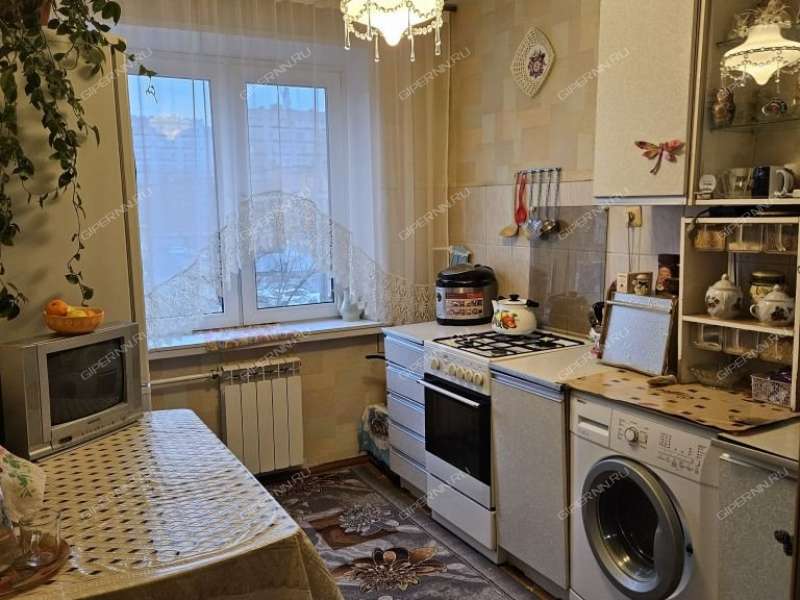 трёхкомнатная квартира на Мончегорской улице дом 33