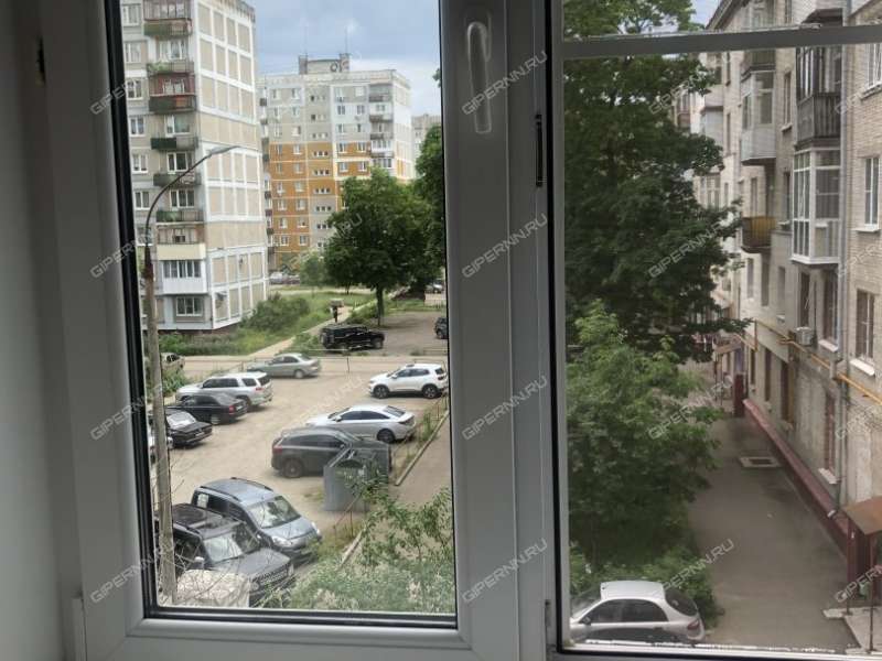 трёхкомнатная квартира на проспекте Кирова дом 8