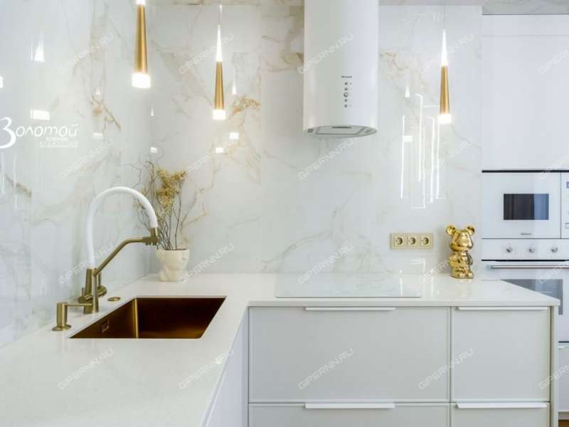 трёхкомнатная квартира на Светлогорской улице дом 6