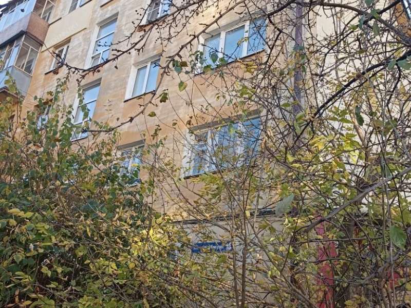двухкомнатная квартира на улице Космонавта Комарова дом 18