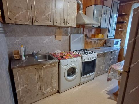 3-komnatnaya-ul-verhnepecherskaya-d-4 фото