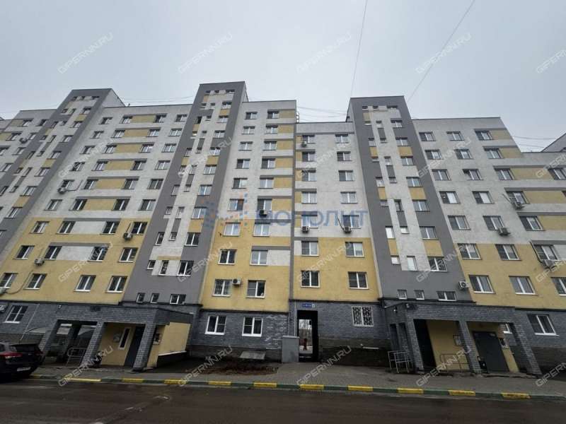 четырёхкомнатная квартира на Вятской улице дом 4
