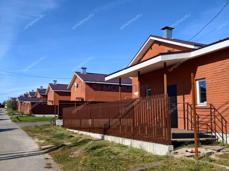 дом на улице Садовая деревня Малая Ельня