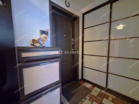 3-komnatnaya-ul-poltavskaya-d-35 фото