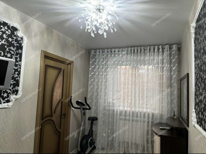 семикомнатная квартира на улице Баранова дом 7