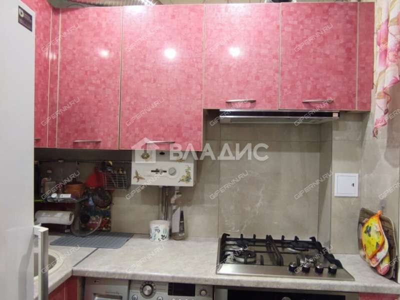 трёхкомнатная квартира на улице Героя Чугунова дом 5А