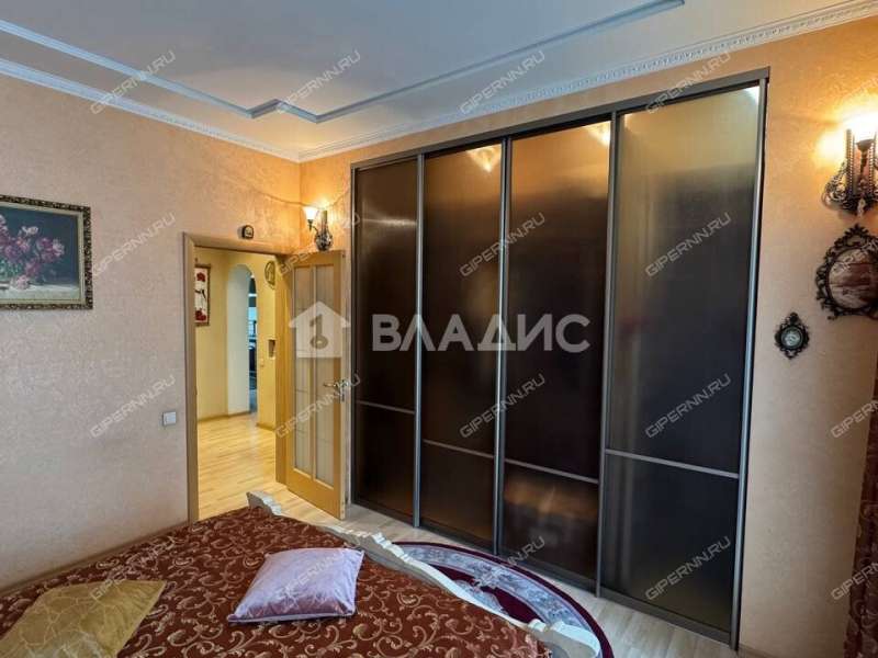 трёхкомнатная квартира на Комсомольской улице дом 3