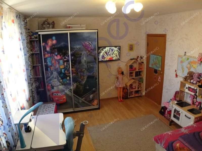 трёхкомнатная квартира на улице Родионова дом 165 к3