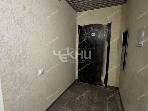 3-komnatnaya-ul-poltavskaya-d-15 фото