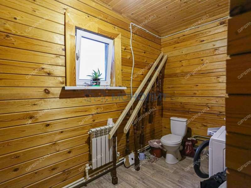 дом на улице Береговая село Безводное