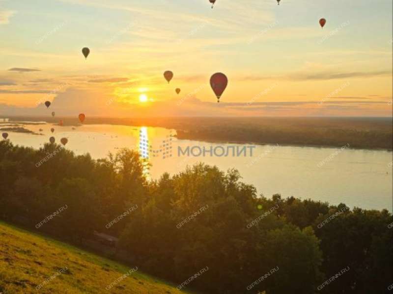 трёхкомнатная квартира на площади Свободы дом 7