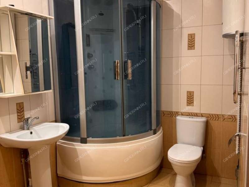 трёхкомнатная квартира на улице Белинского дом 64