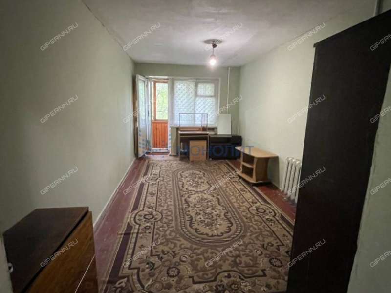 комната в доме 102 на проспекте Гагарина