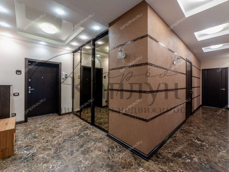 четырёхкомнатная квартира на Славянской улице дом 23