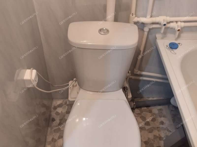 квартира-студия на улице Сергея Тюленина дом 6