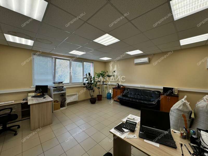 здание под офис, торговую площадь на Борской улице