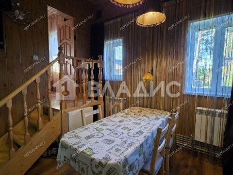 dom-selskiy-poselok-ilino-volodarskiy-rayon фото